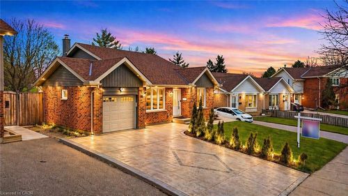 86 Carlyle Dr, Kitchener, ON, N2P1P5 | Card Image