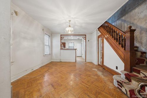 10034 198th St, Hollis, NY, 11423-3323 | Card Image