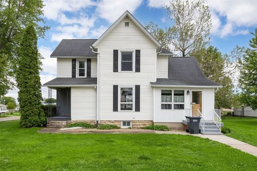 502 5th Ave, Clarence, IA, 52216-9404 | Card Image
