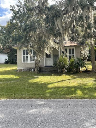 5708 Se 109th Street, House other with 3 bedrooms, 2 bathrooms and null parking in Belleview FL | Image 2