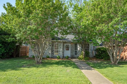 2132 Arbor Creek Dr, Carrollton, TX, 75010-4065 | Card Image