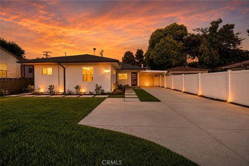 5650 Denny Ave, North Hollywood, CA, 91601-2131 | Card Image