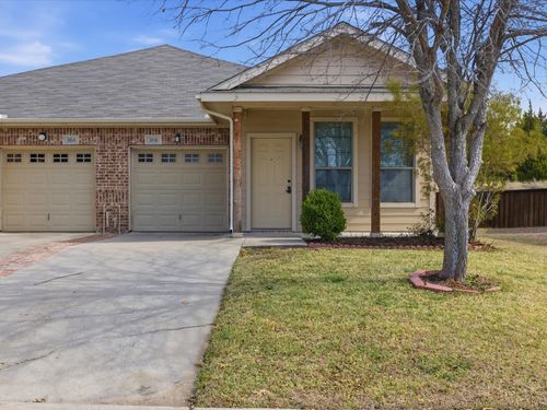 364 Armstrong Ln, Lavon, TX, 75166-1864 | Card Image