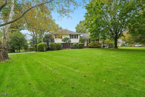 91 Ridge Dr, Livingston, NJ, 07039-3744 | Card Image