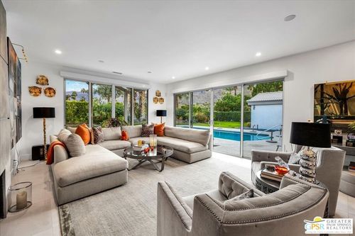 605 E Sierra Way, Palm Springs, CA, 92264-9085 | Card Image