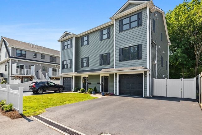 1 - 125 Ash St, Condo with 4 bedrooms, 4 bathrooms and 2 parking in Waltham MA | Image 34