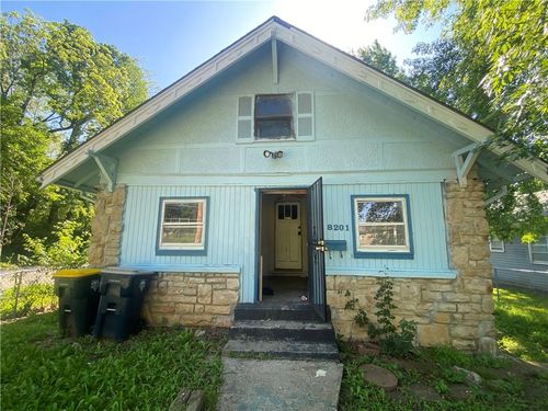 8201 Lydia Ave, Kansas City, MO, 64131-2347 | Card Image