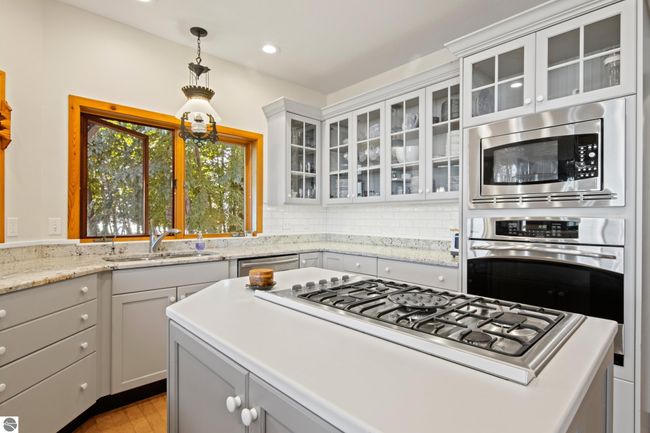 3485 N West Torch Lake Dr, House other with 5 bedrooms, 4 bathrooms and null parking in Kewadin MI | Image 25