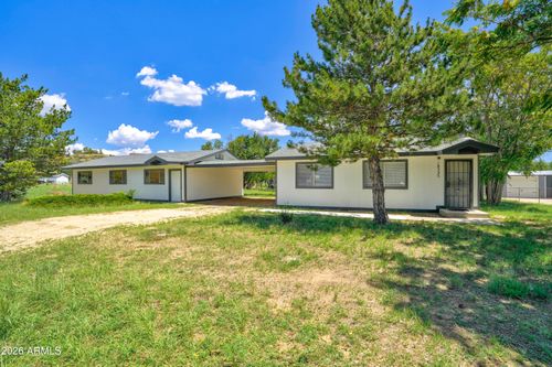 18535 S Joseph Hodge Rd, Peeples Valley, AZ, 86332-8757 | Card Image