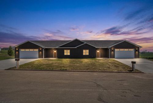 522 W Troy St, Cuba City, WI, 53807-1001 | Card Image