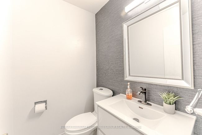 188 Kozlov St, House other with 4 bedrooms, 3 bathrooms and 3 parking in Barrie ON | Image 11