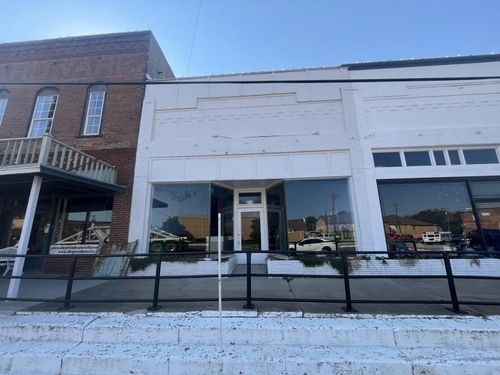211 N 4th St, Wills Point, TX, 75169-2042 | Card Image