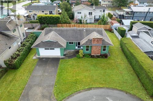 1327 Le Burel Pl, Brentwood Bay, BC, V8M1G8 | Card Image