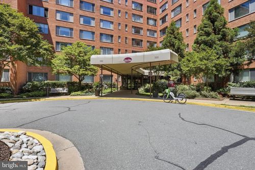 604-1111 Arlington Blvd, ARLINGTON, VA, 22209-3220 | Card Image