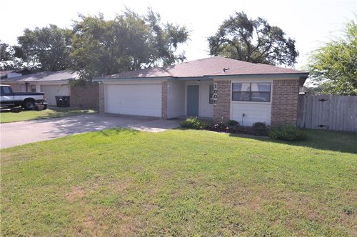 1006 Hardwood Ln, College Station, TX, 77840-3600 | Card Image