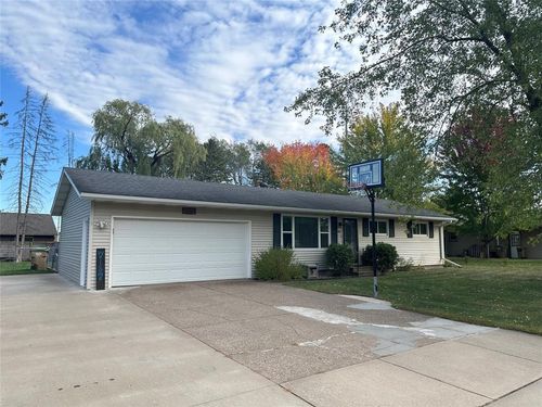 843 Veronica Street, Chippewa Falls, WI, 54729 | Card Image