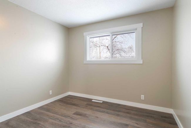 221 Frederick Avenue W, House other with 3 bedrooms, 1 bathrooms and 1 parking in Standard AB | Image 18