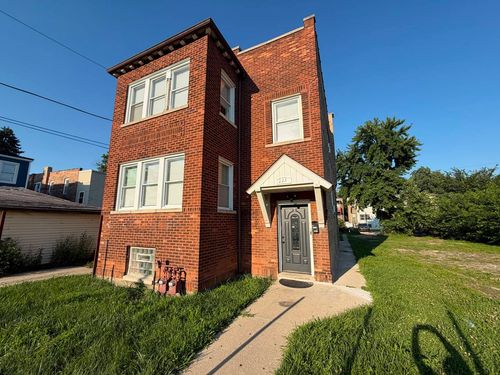 1-223 N Laporte Ave, Chicago, IL, 60644-2506 | Card Image