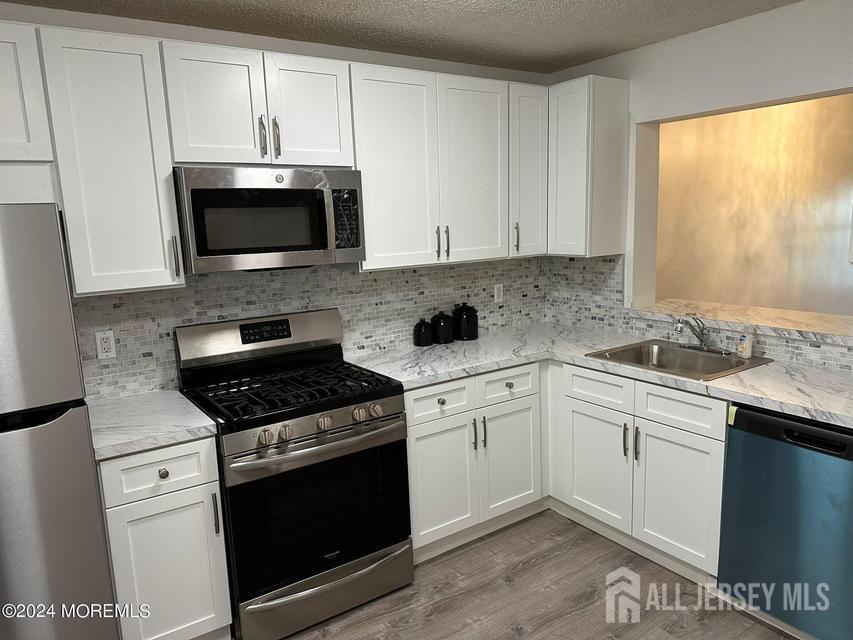 Residential Lease in Englishtown 4