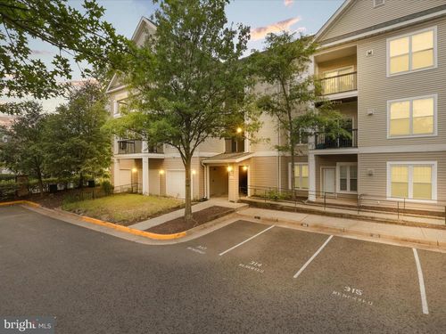 apt-a-5126 Brittney Elyse Cir, CENTREVILLE, VA, 20120-3041 | Card Image