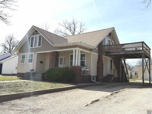 615 High Ave, Topeka, KS, 66606-2485 | Card Image