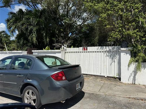 25 Nw 51st St, Miami, FL, 33127-2113 | Card Image