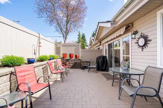 111 - 16350 14 Th Avenue, Townhouse with 3 bedrooms, 2 bathrooms and 2 parking in Surrey BC | Image 5
