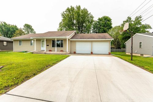 1318 E Fir Ave, Fergus Falls, MN, 56537-1784 | Card Image