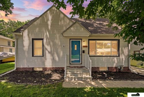 3600 Melrose Ave, Lincoln, NE, 68506-6122 | Card Image