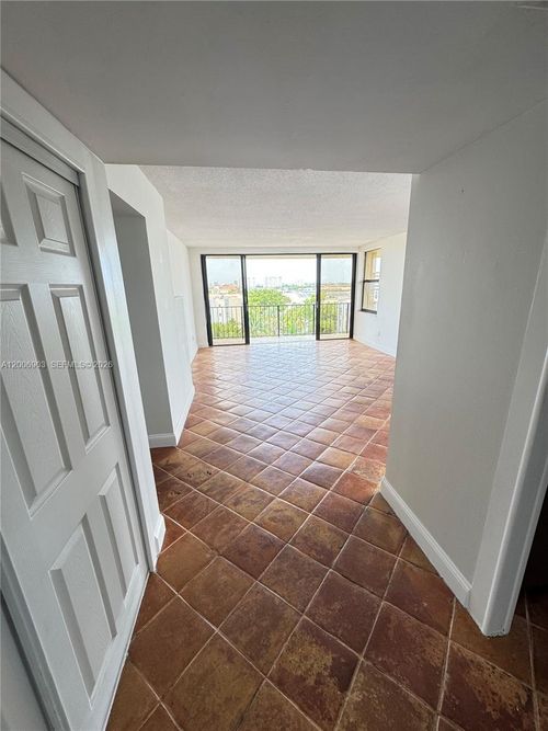 a701-1470 Ne 123rd St, North Miami, FL, 33161-6033 | Card Image