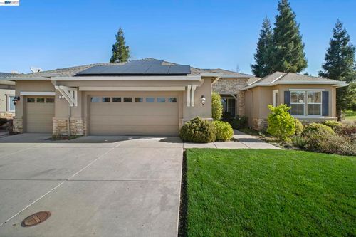 8 Rock Ridge Ct, Copperopolis, CA, 95228-9311 | Card Image