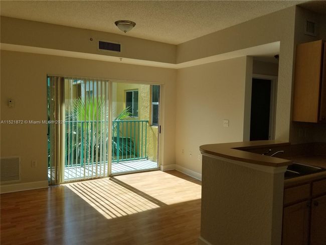 APT-538 - 6001 Sw 70 Th St, Condo with 1 bedrooms, 1 bathrooms and null parking in South Miami FL | Image 4
