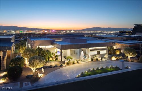 671 Scenic Rim Dr, Henderson, NV, 89012-5796 | Card Image