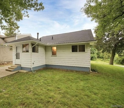 24478 Pilgrim, Redford, MI, 48239-3523 | Card Image