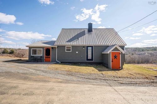 96 Smeltzer Rd, Upper Vaughan, NS, B0N2T0 | Card Image