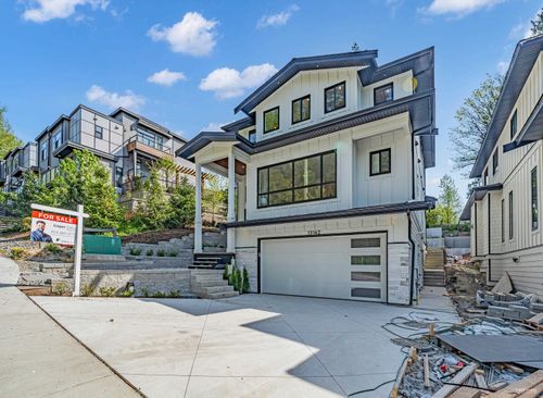 13162 236 St, Maple Ridge, BC, V4R2S5 | Card Image