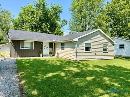 700 North St, Defiance, OH, 43512-2318 | Card Image