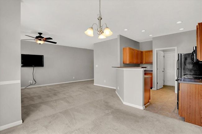 10905 Lemongrass Dr, Condo with 2 bedrooms, 3 bathrooms and null parking in Zionsville IN | Image 11