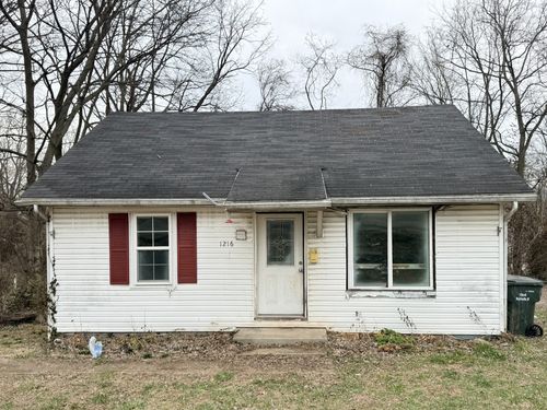 1216 E 7th St, Hopkinsville, KY, 42240-4130 | Card Image