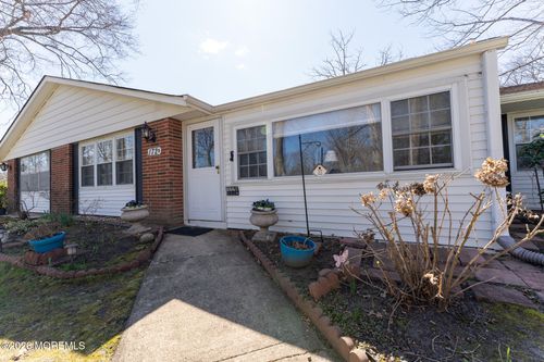 172B Sterling Ct, Lakewood, NJ, 08701-6694 | Card Image