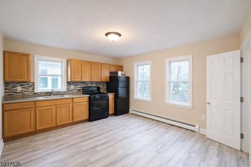 326 Mercer Ave, Roselle, NJ, 07203-1348 | Card Image