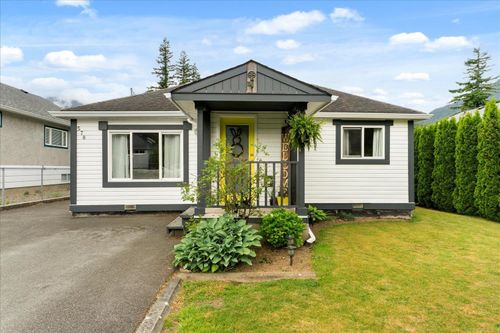 578 Hemlock Ave, Hope, BC, V0X1L0 | Card Image