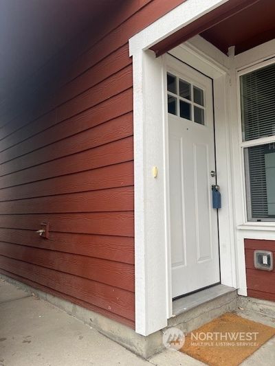 The front door conveniently located! | Image 2