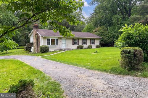 12089 Mcdonalds Ln, Hume, VA, 22639-1754 | Card Image