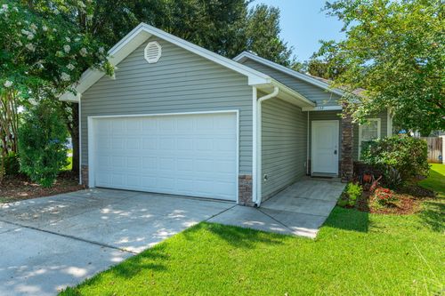 132 Matt Blvd, Niceville, FL, 32578-2897 | Card Image
