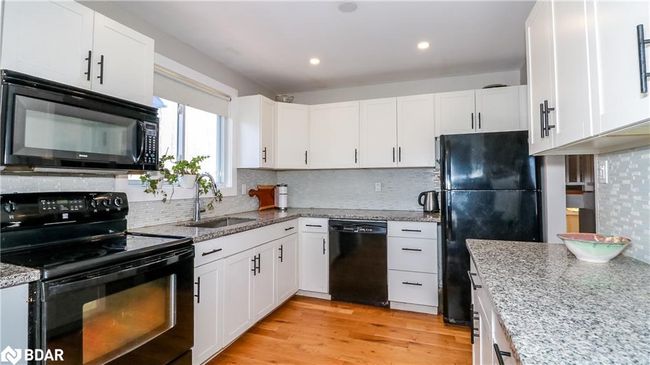 51 Christie Cres, House other with 4 bedrooms, 2 bathrooms and 5 parking in Barrie ON | Image 16