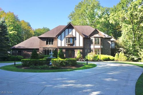 1760 Chartley Rd, Gates Mills, OH, 44040-9725 | Card Image