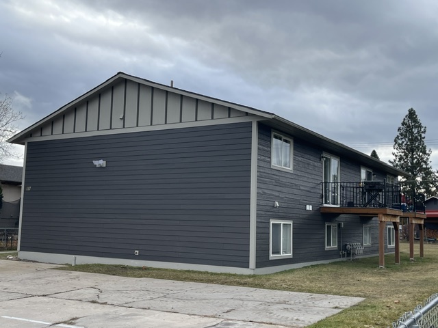 Commercial Sale in Lolo 3