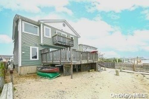 190 Bayview Ave, Lindenhurst, NY, 11757-6221 | Card Image