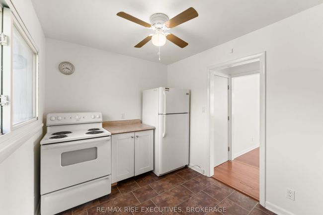 999 Portsmouth Ave, Home with 6 bedrooms, 3 bathrooms and 4 parking in Kingston ON | Image 19